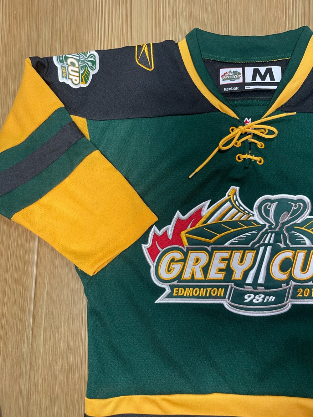 NWT Reebok 98th Grey Cup 2010 Edmonton Souvenir Hockey Jersey Youth M #10